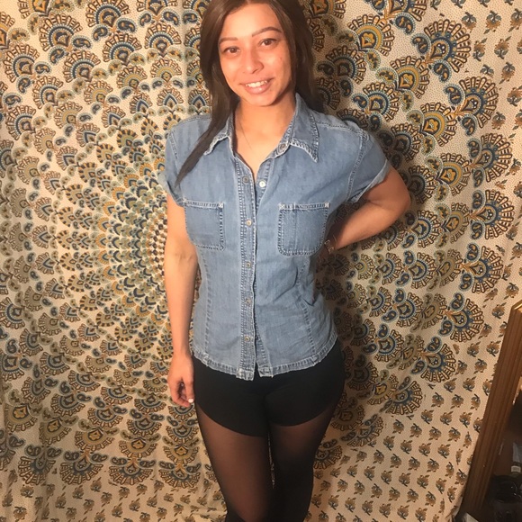 Gap Demin Short Sleeve Button Down - Picture 4 of 4